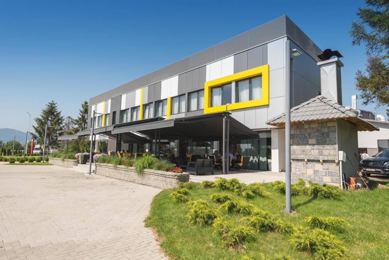 Hotel Stobex Loznica Eksteriør billede