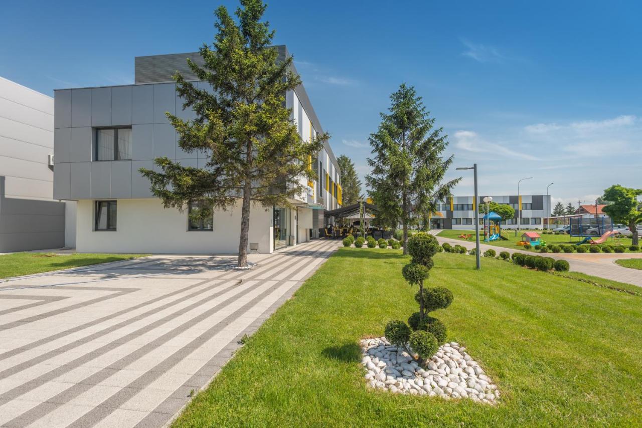 Hotel Stobex Loznica Eksteriør billede