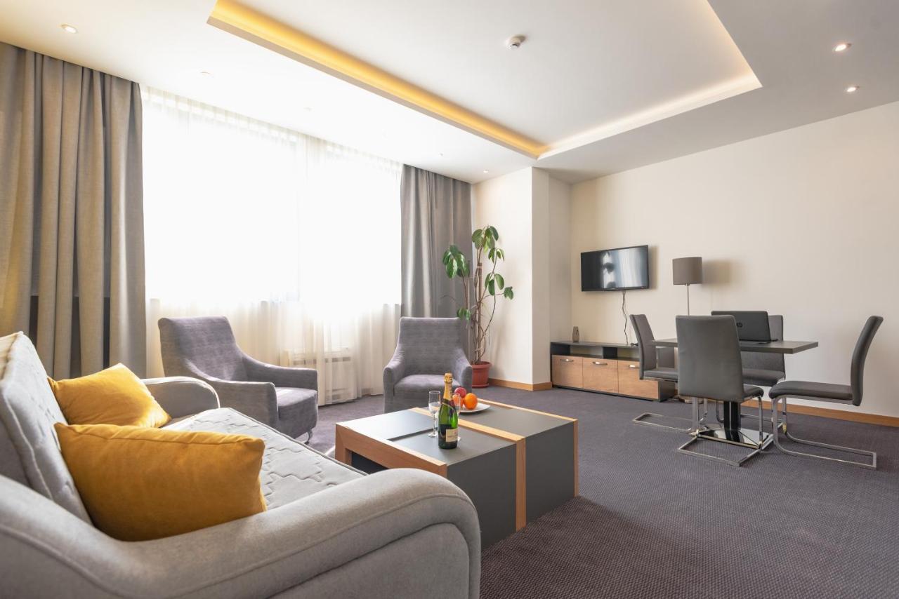 Hotel Stobex Loznica Eksteriør billede