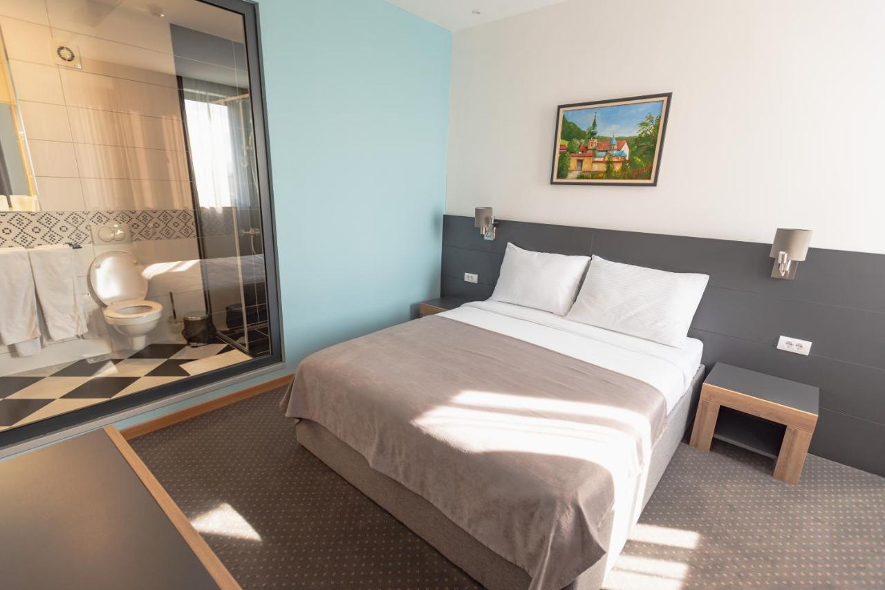 Hotel Stobex Loznica Eksteriør billede