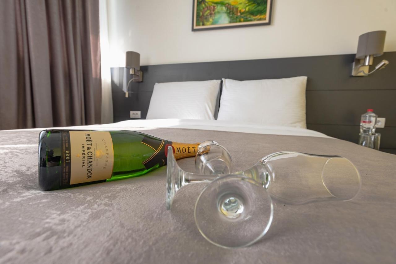 Hotel Stobex Loznica Eksteriør billede